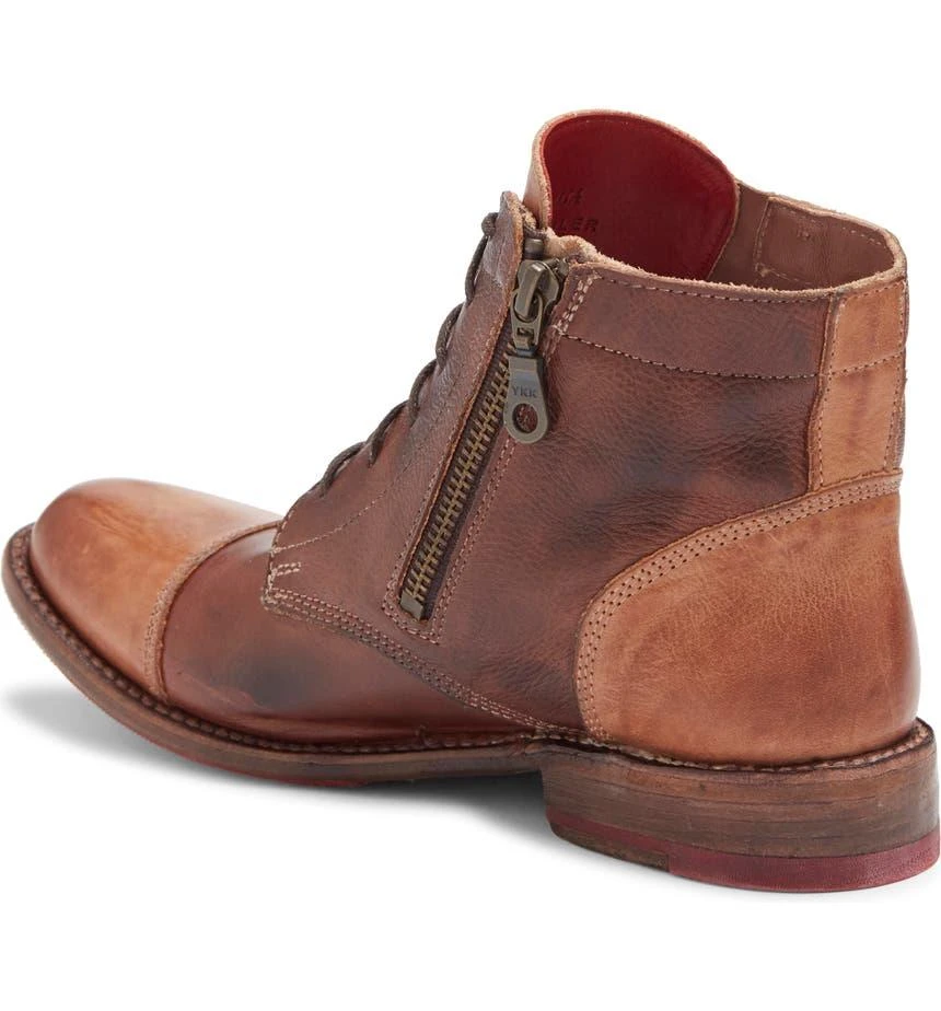 商品Moschino|Bonnie Leather Boot,价格¥2010,第2张图片详细描述