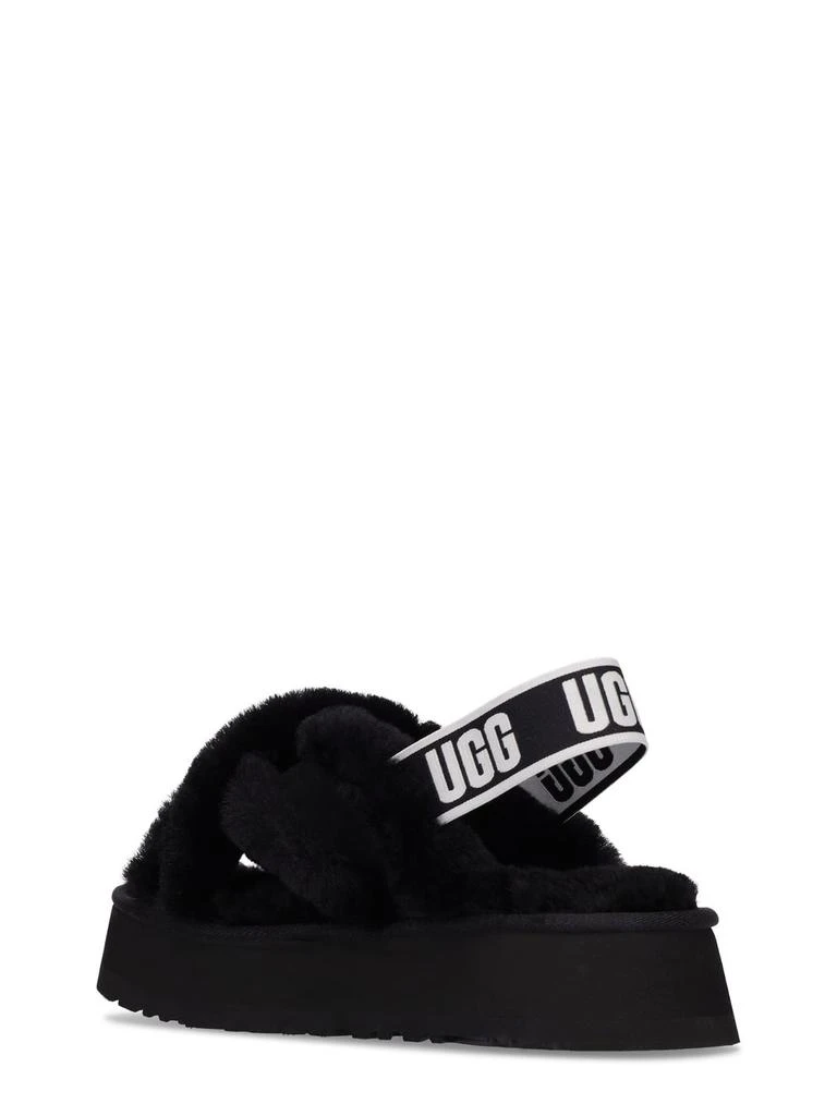 商品UGG|45mm Disco Cross Shearling Sandals,价格¥650,第3张图片详细描述