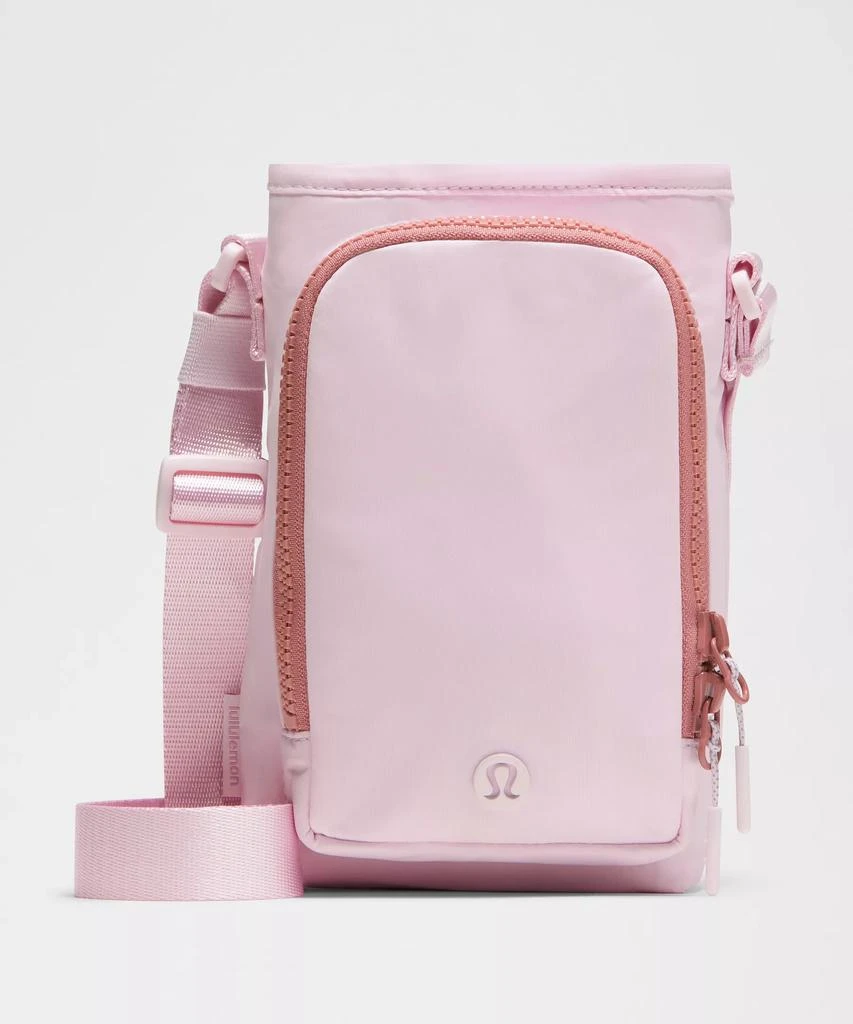 Water Bottle Crossbody with Front Pocket 2L 商品