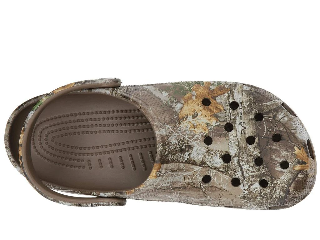 商品Crocs|Classic Realtree Clog,价格¥338,第2张图片详细描述