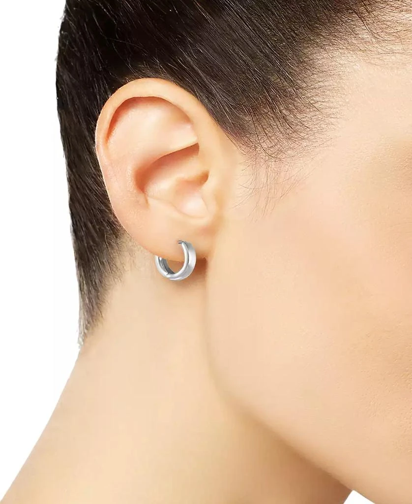 商品Macy's|Polished Wide Huggy Hoop Earrings in 10k White Gold,价格¥1709,第3张图片详细描述