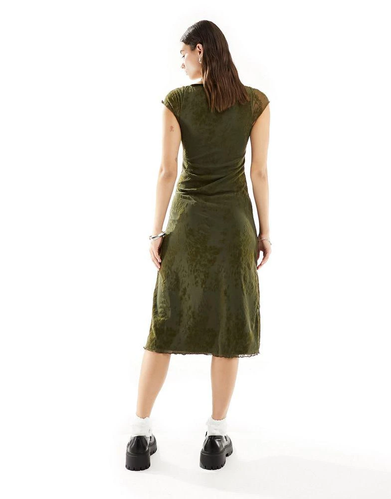 商品Motel|Motel flocked v-neck midi dress in olive green,价格¥270,第3张图片详细描述