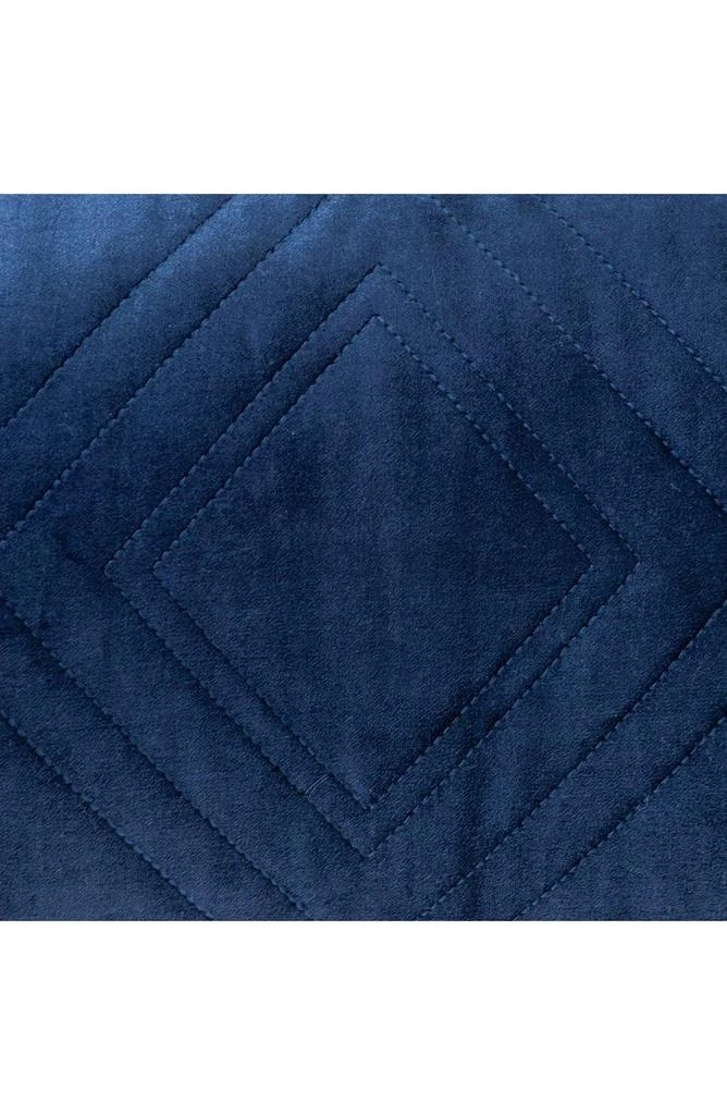 商品Parkland|Reta Diamond Quilted Throw Pillow,价格¥427,第5张图片详细描述