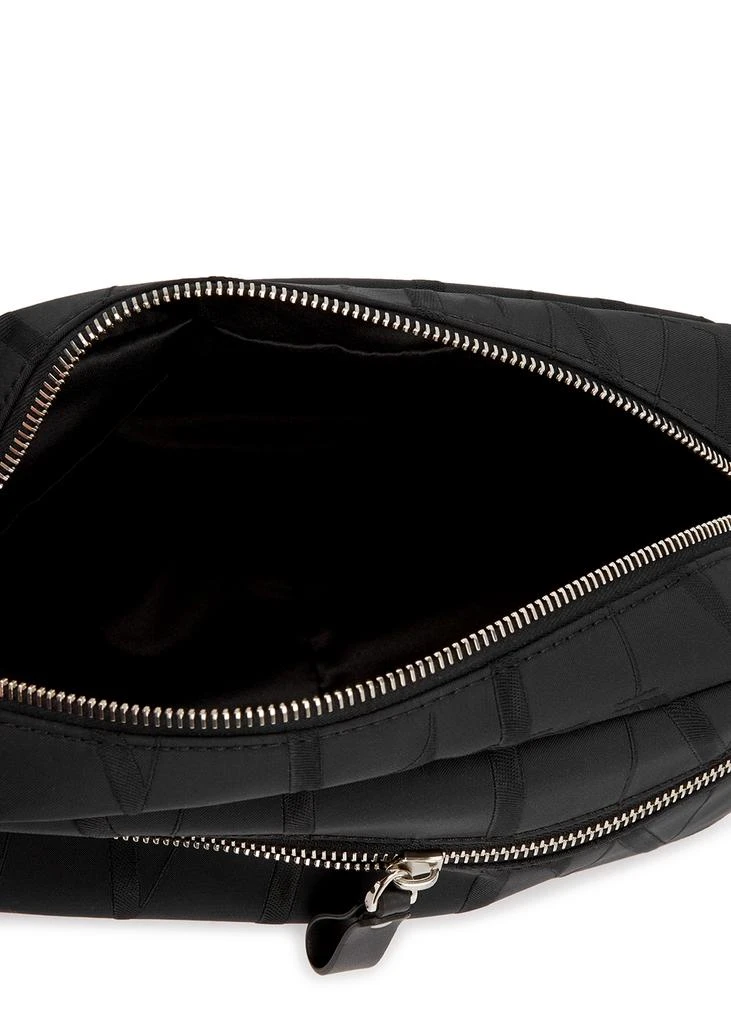 商品Valentino|Valentino Garavani VLTN nylon washbag,价格¥2446,第4张图片详细描述