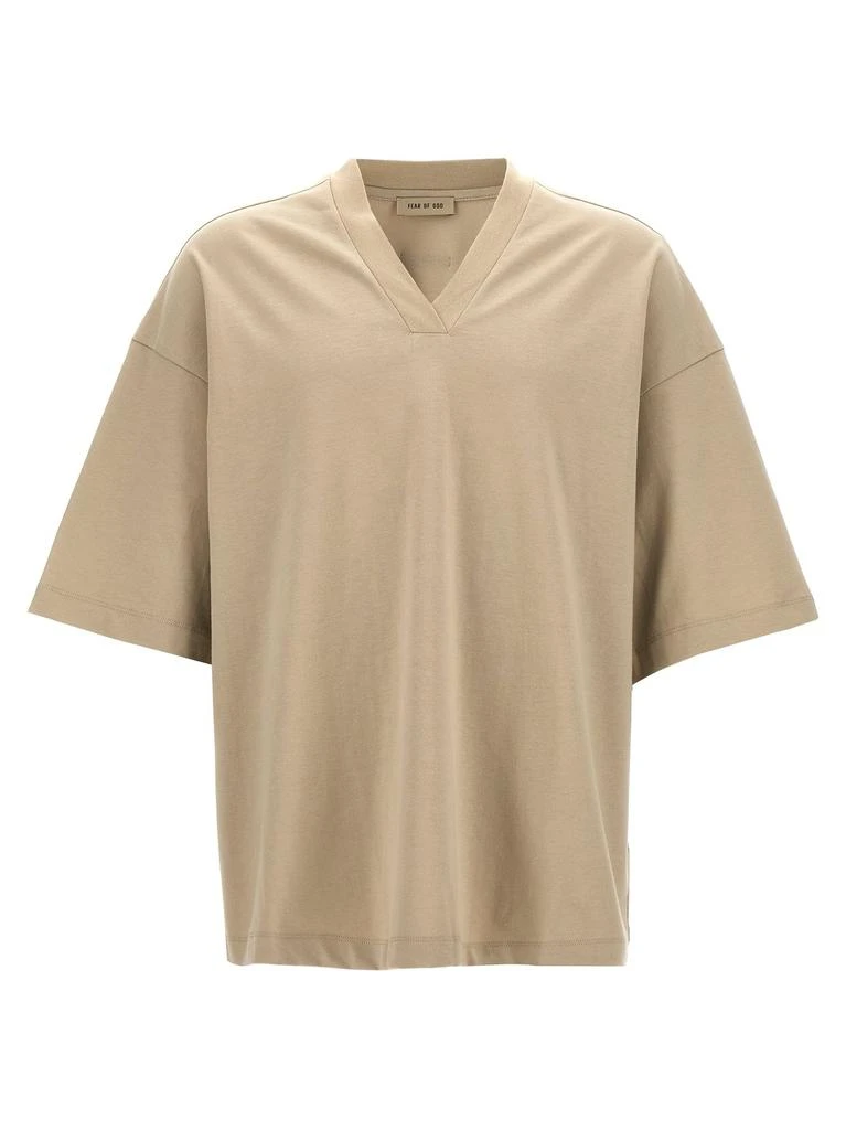 商品Fear of god|Fear of God V-Neck Logo Patch T-Shirt,价格¥1142,第1张图片