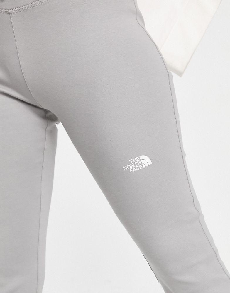 The North Face flared leggings in light grey Exclusive at ASOS商品第3张图片规格展示