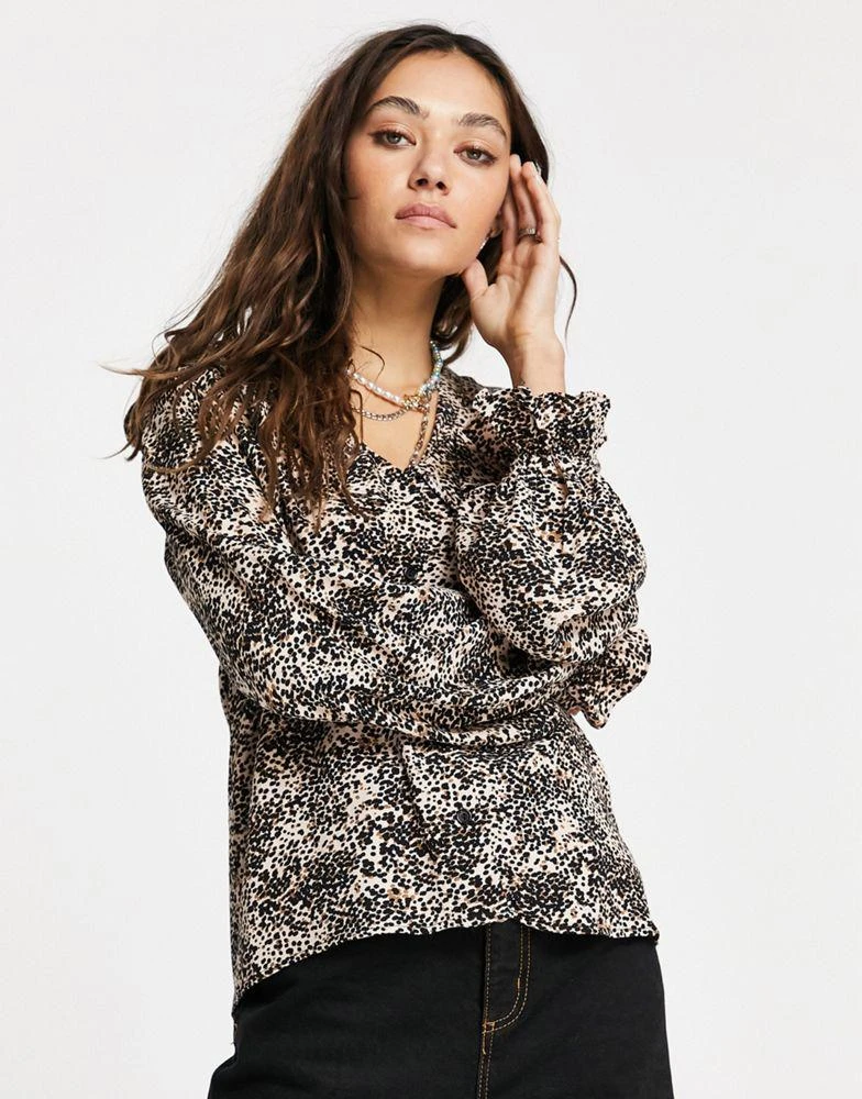 商品Topshop|Topshop animal print shirt in pale pink,价格¥119,第1张图片