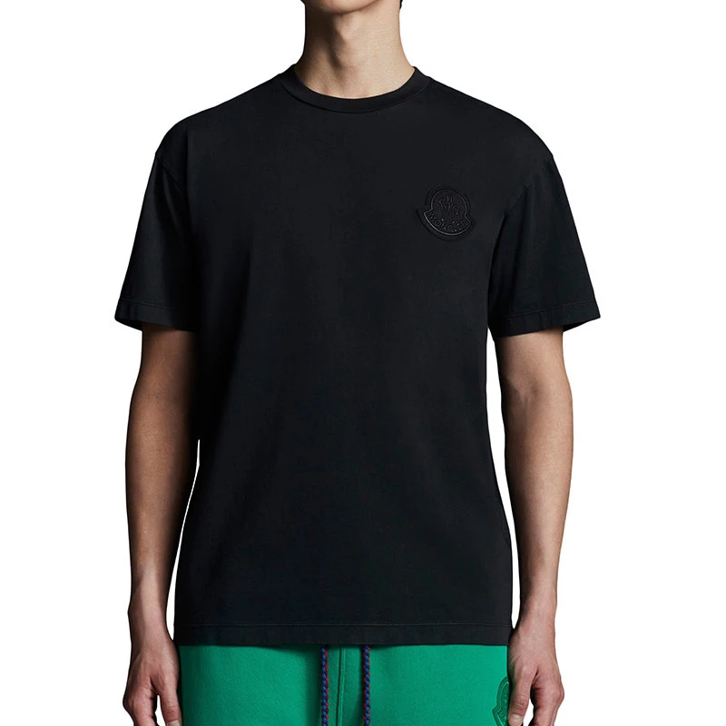 商品Moncler|【预售3-7天】Moncler/蒙克莱 22年早春新款 1952系列 男士黑色有机纯棉标志贴片短袖T恤H10928C00011809KL999,价格¥21649,第5张图片详细描述