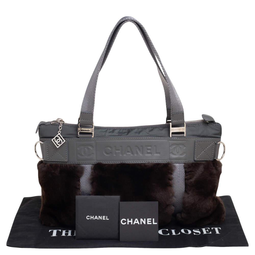 Chanel Grey Rabbit Fur and Nylon CC Tote商品第10张图片规格展示