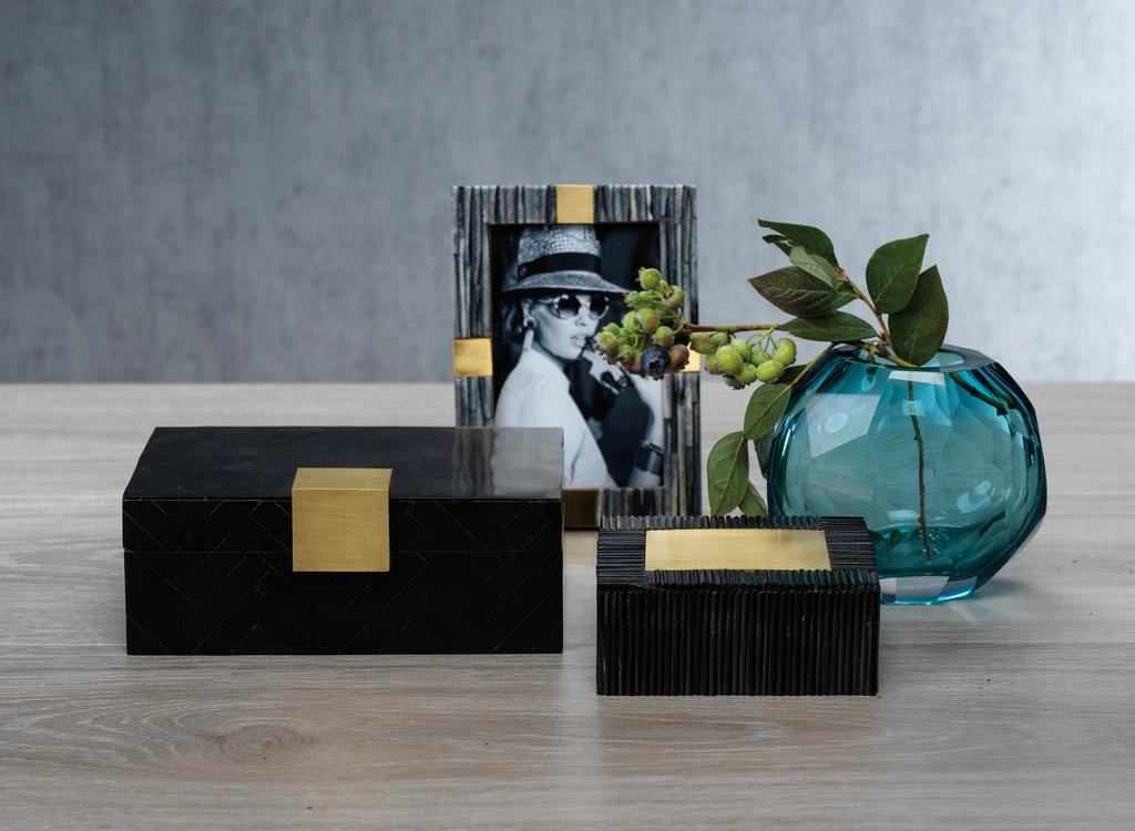 商品Zodax|Sotavento Resin Chevron Inlaid Decorative Box,价格¥665,第3张图片详细描述