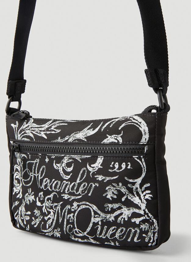 商品Alexander McQueen|Illustrative Logo Crossbody Bag in Black,价格¥1844,第7张图片详细描述