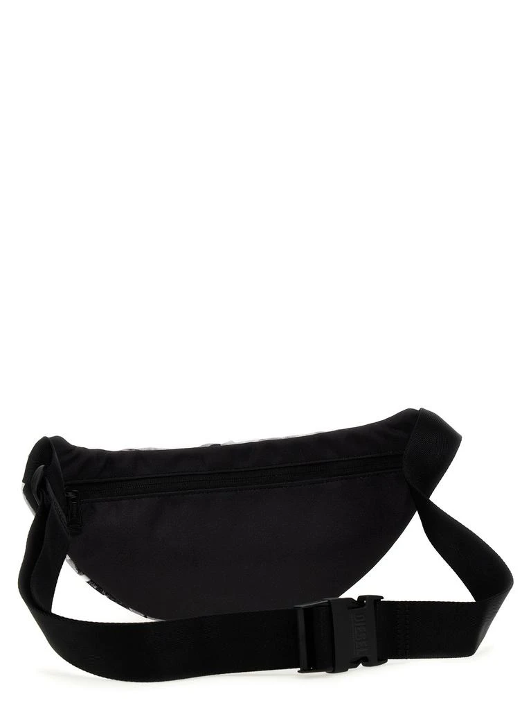 商品Diesel|Logo Fanny Pack Crossbody Bags White/Black,价格¥1013,第2张图片详细描述