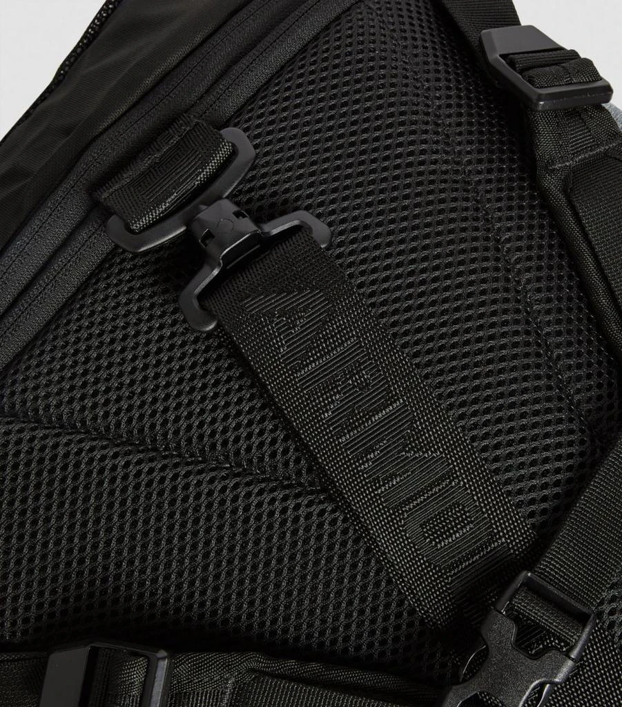商品Under Armour|Medium Contain Duo Duffle Bag,价格¥521,第5张图片详细描述
