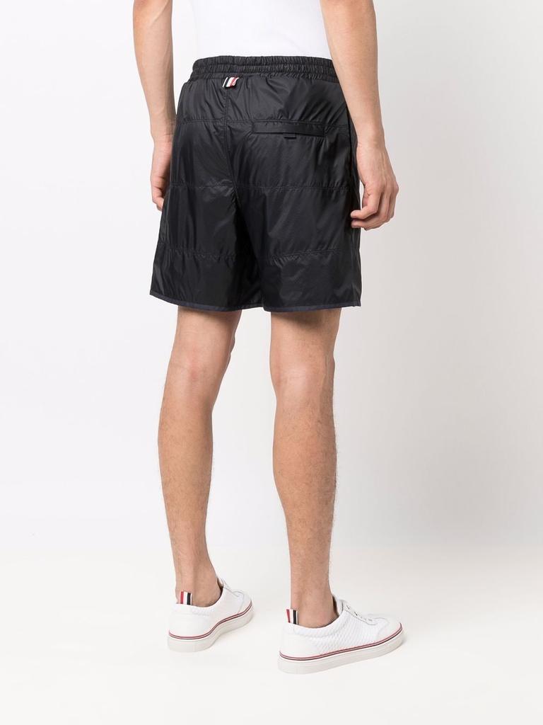 THOM BROWNE MEN TRACK SHORTS W/ JERSEY LINING IN QUILTED RIPSTOP商品第2张图片规格展示