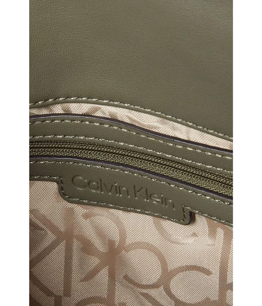 商品Calvin Klein|Everlee Signature Mini Bag,价格¥388,第3张图片详细描述