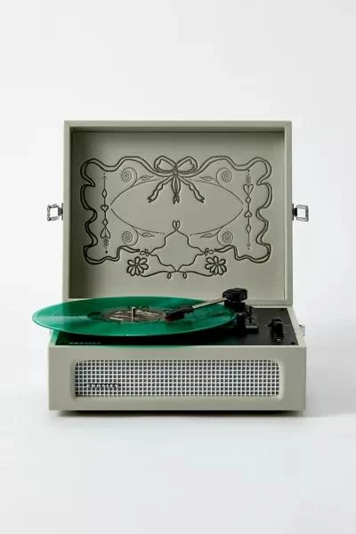 Crosley UO Exclusive Embossed Bows Voyager Bluetooth Record Player 商品