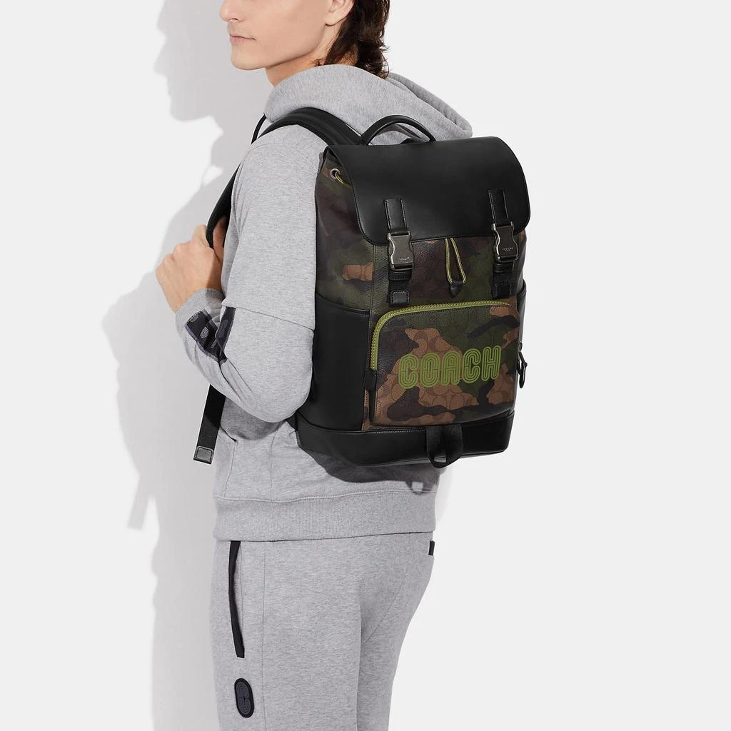 商品Coach|Coach Outlet Track Backpack In Signature Canvas With Camo Print And Coach Patch,价格¥1765,第3张图片详细描述