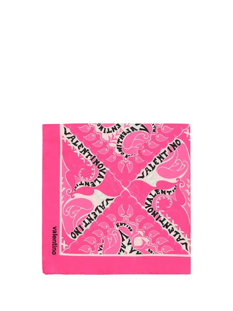 商品Valentino|Valentino Manifesto Bandana Foulard Logo Printed Scarf,价格¥1771,第1张图片