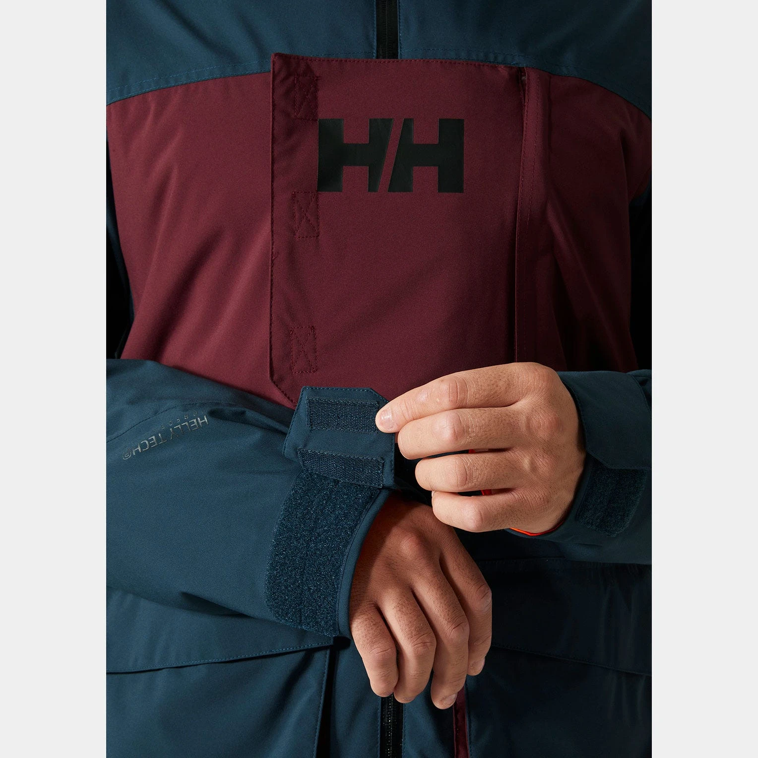 商品【商品预售7天】 Helly Hansen|Helly Hansen 男士户外滑雪服上装 65877574MIDNIGHT 黑色,价格¥3161 描述