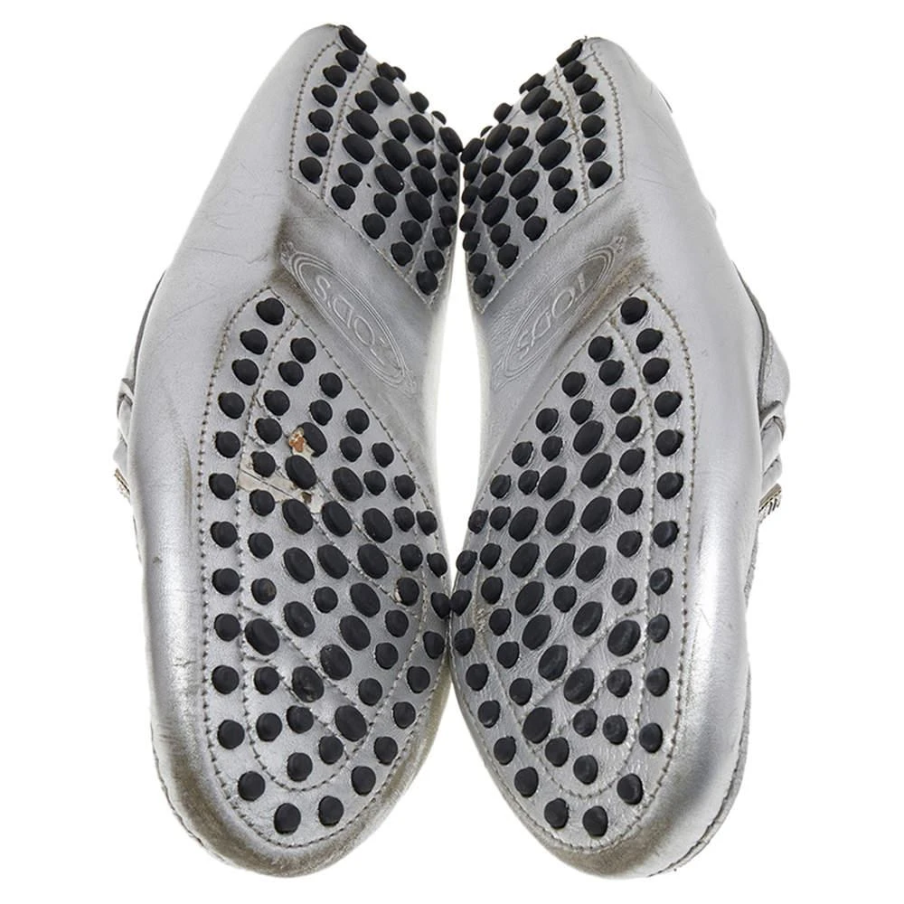 Tod's Silver Leather Slip on Loafers Size 36 商品