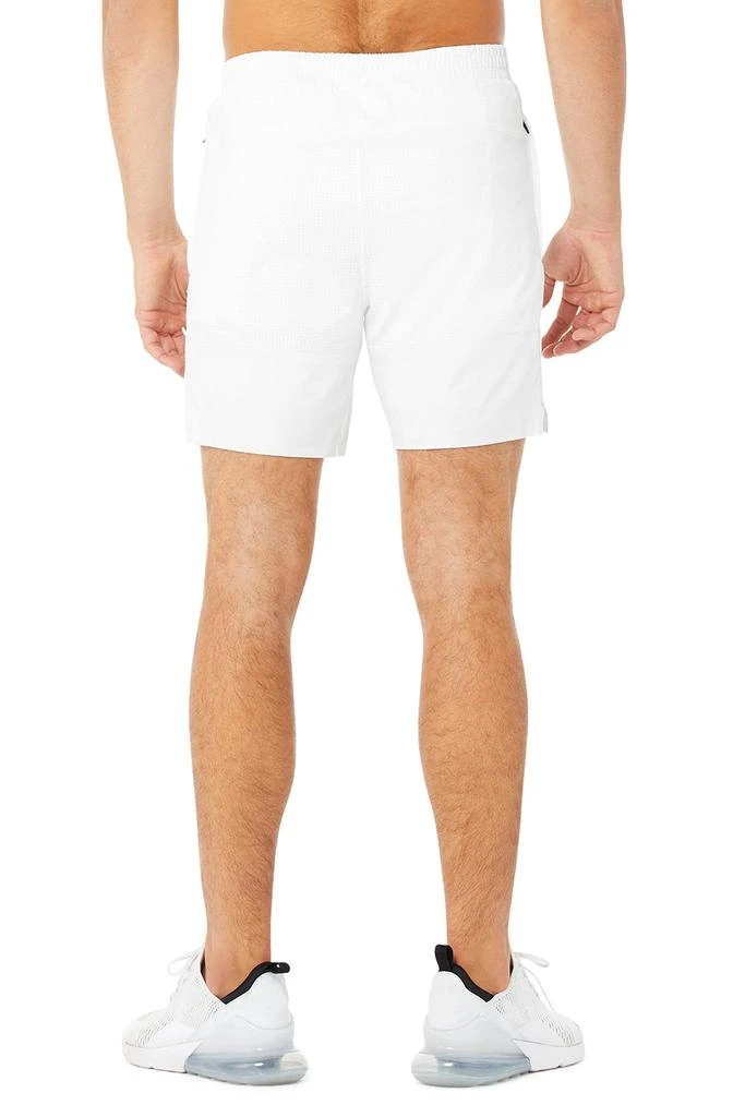 商品Alo|7" Traction Short - White,价格¥735,第2张图片详细描述