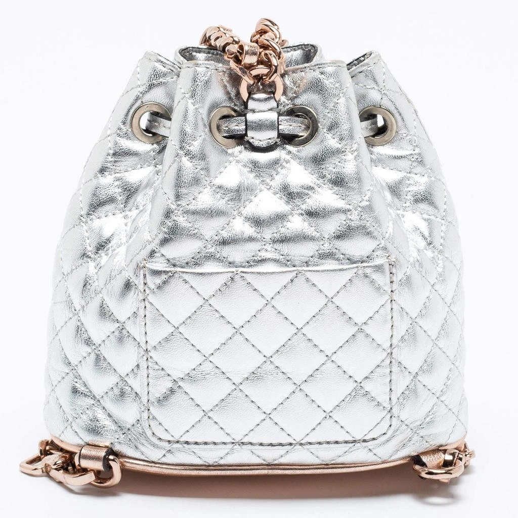 商品[二手商品] Moschino|Moschino Metallic Silver Quilted Leather Logo Drawstring BackPack,价格¥1859,第4张图片详细描述