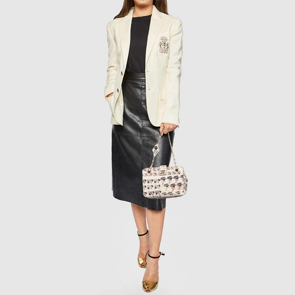 商品[二手商品] Chanel|Chanel Cream Coco Graffiti Cambon Quilted Fabric CC  Shoulder Bag,价格¥11327,第2张图片详细描述