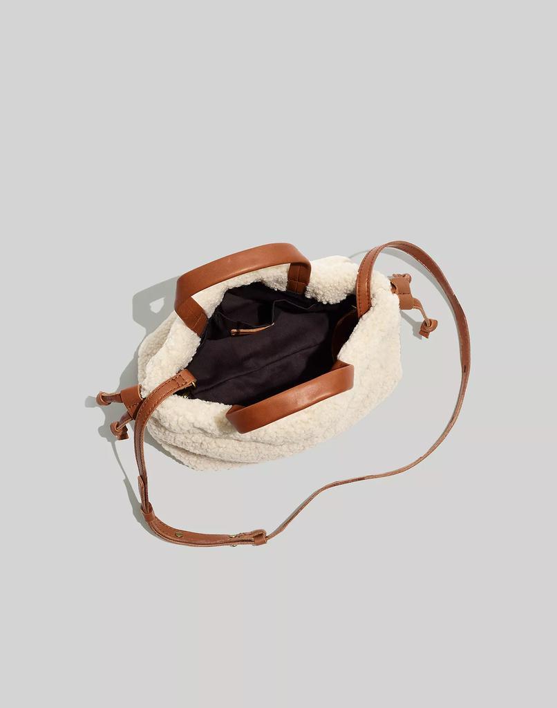 商品Madewell|The Piazza Mini Crossbody Bag in Sherpa,价格¥791,第4张图片详细描述