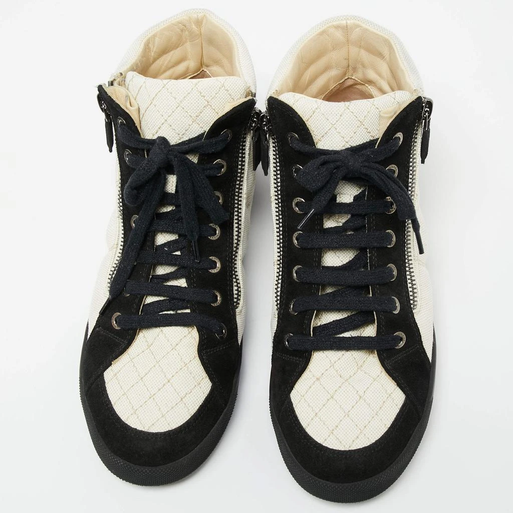 商品[二手商品] Chanel|Chanel Black/White Canvas and Suede CC High Top Sneakers Size 38,价格¥4208,第3张图片详细描述