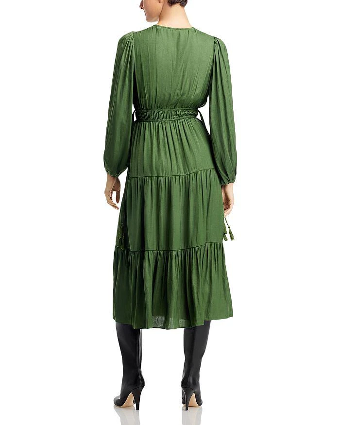 商品Tahari|V Neck Tiered Midi Dress,价格¥516,第2张图片详细描述