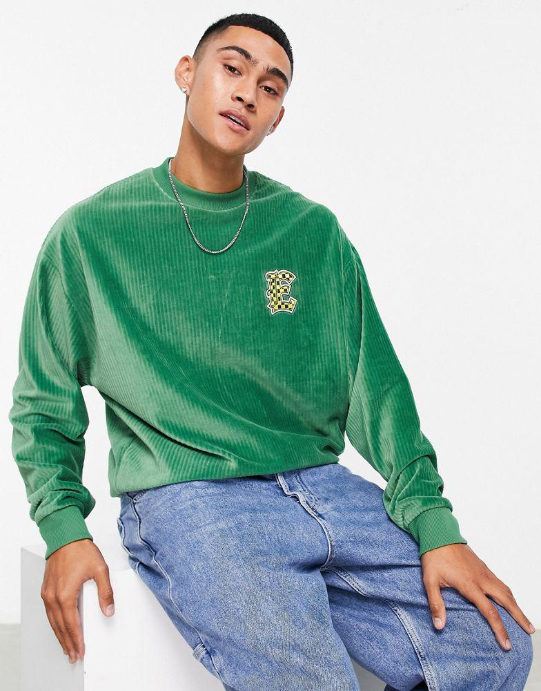 ASOS DESIGN oversized sweatshirt in green ribbed velour with varsity badge商品第1张图片规格展示