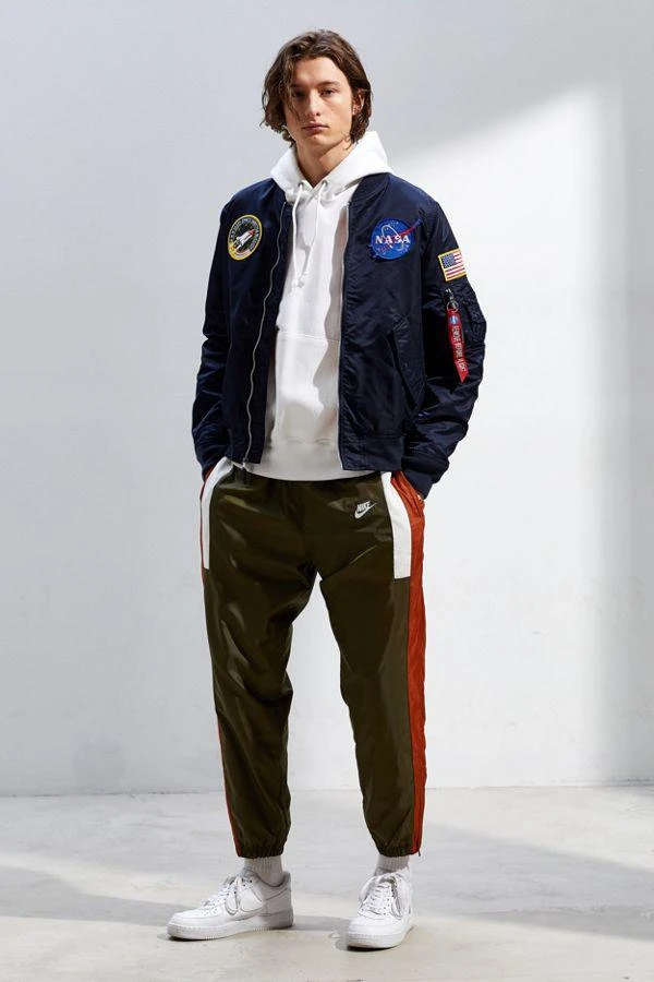 Alpha Industries L-2B NASA Flight Bomber 夹克 商品