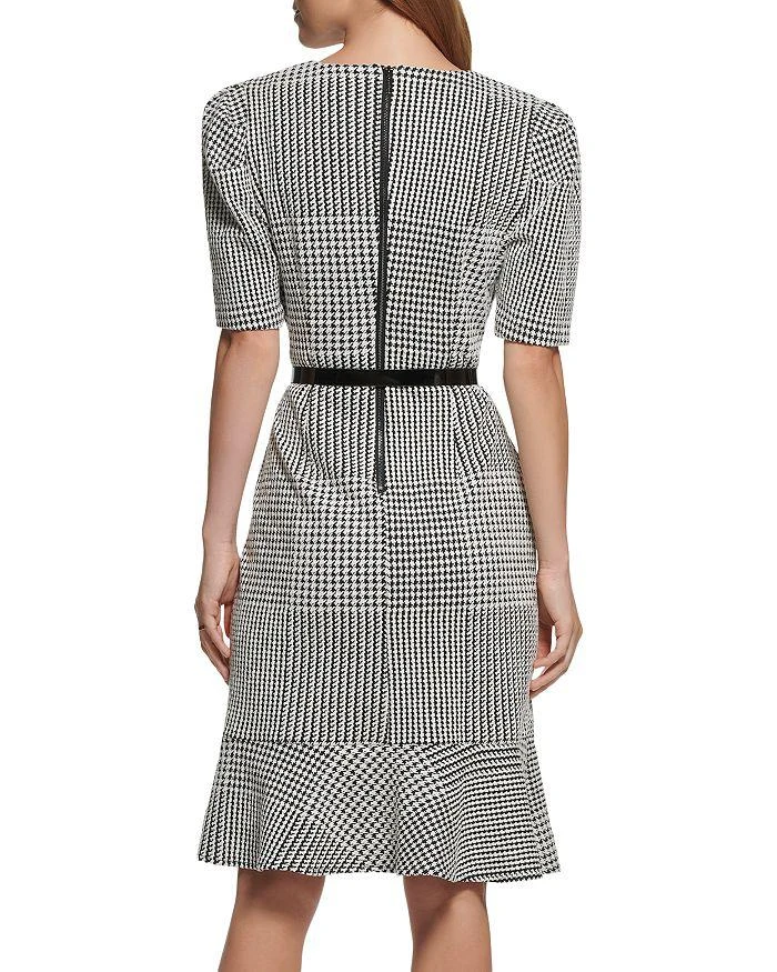 商品Karl Lagerfeld Paris|Houndstooth Knit Belted Dress,价格¥332,第2张图片详细描述