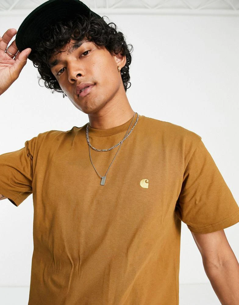 商品Carhartt WIP|Carhartt WIP chase t-shirt in brown,价格¥336,第1张图片