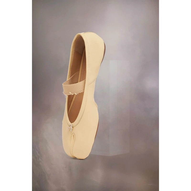 商品MAISON MARGIELA|Maison Margiela 女士棕色羊皮单鞋,价格¥7603,第4张图片详细描述
