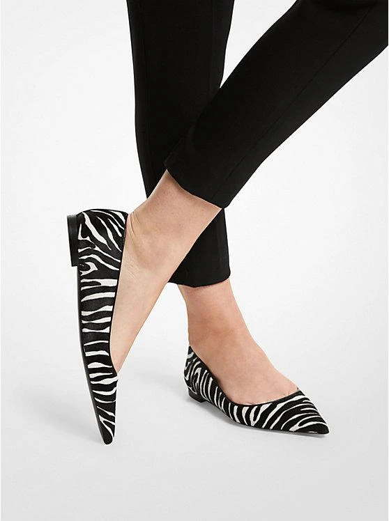 商品Michael Kors|Agnes Zebra Print Calf Hair Flat,价格¥1452,第4张图片详细描述