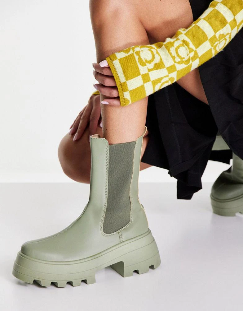 商品ASOS|ASOS DESIGN Wide Fit Ada chunky chelsea boots in khaki,价格¥185,第3张图片详细描述