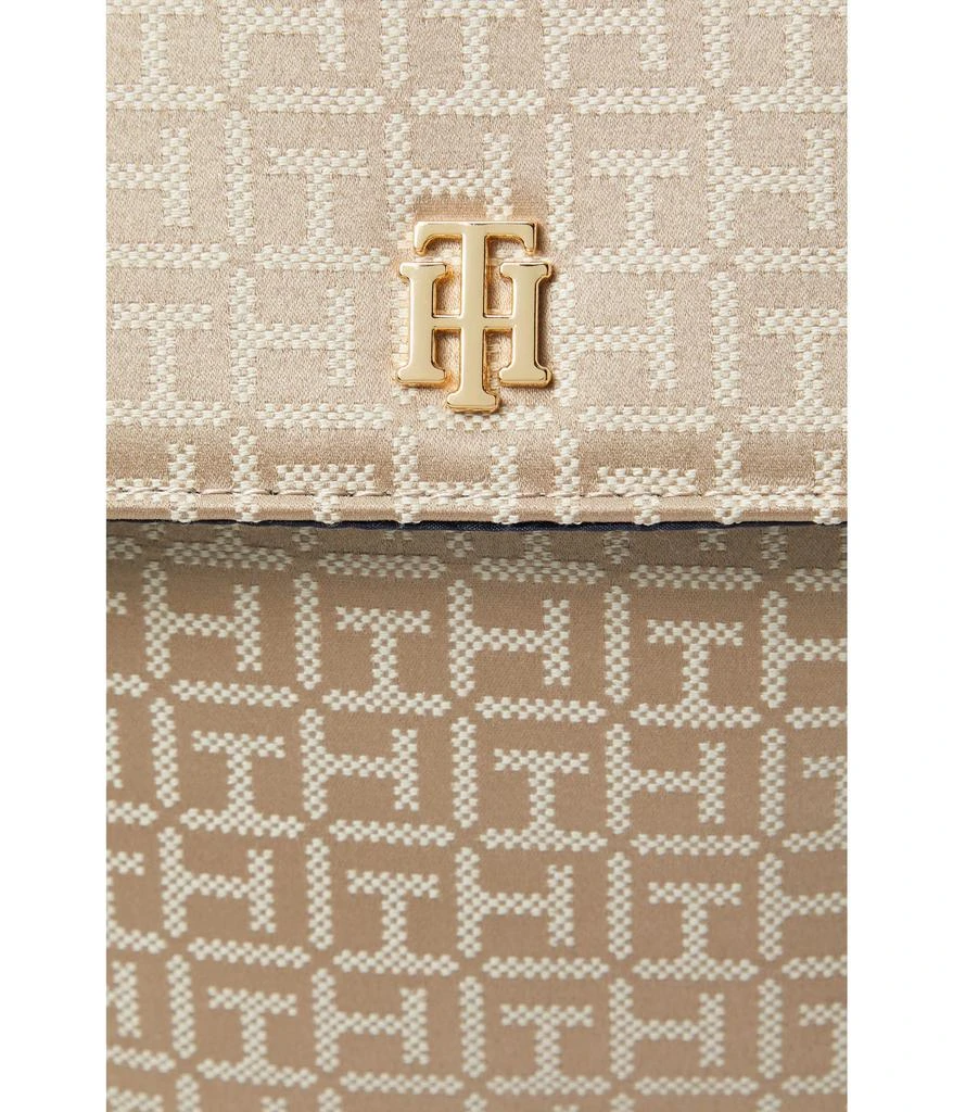 商品Tommy Hilfiger|Joy II Flap Backpack Square Monogram Jacquard,价格¥383,第4张图片详细描述