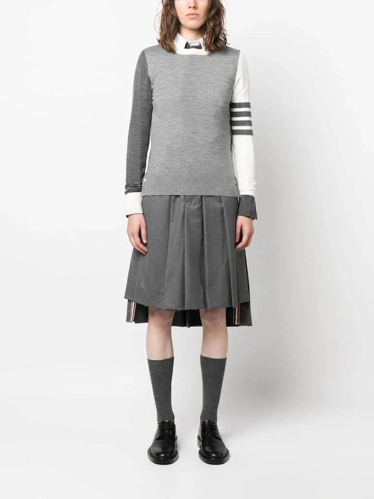 商品Thom Browne|THOM BROWNE WOMEN FUN MIX RELAXED FIT CREW NECK PULLOVER IN FINE MERINO WOOL W/ 4 BAR STRIPE,价格¥7531,第3张图片详细描述