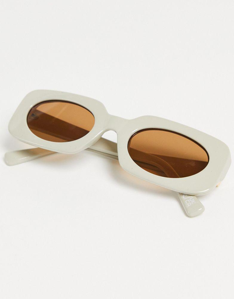 ASOS DESIGN mid square sunglasses with tonal lens in beige商品第4张图片规格展示
