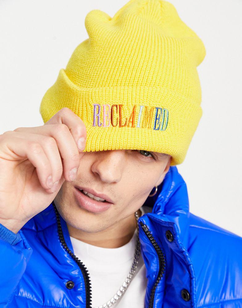 Reclaimed Vintage inspired unisex  rainbow logo beanie in mustard商品第4张图片规格展示