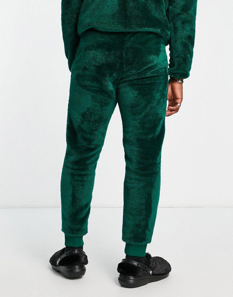 adidas Originals Essentials+ fluffy joggers in dark green商品第2张图片规格展示