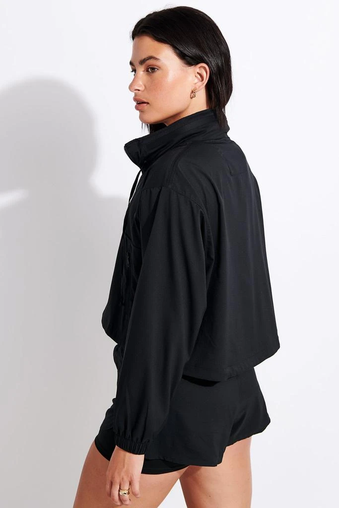 商品Girlfriend Collective|Hummingbird Half Zip Windbreaker - Black,价格¥590,第3张图片详细描述