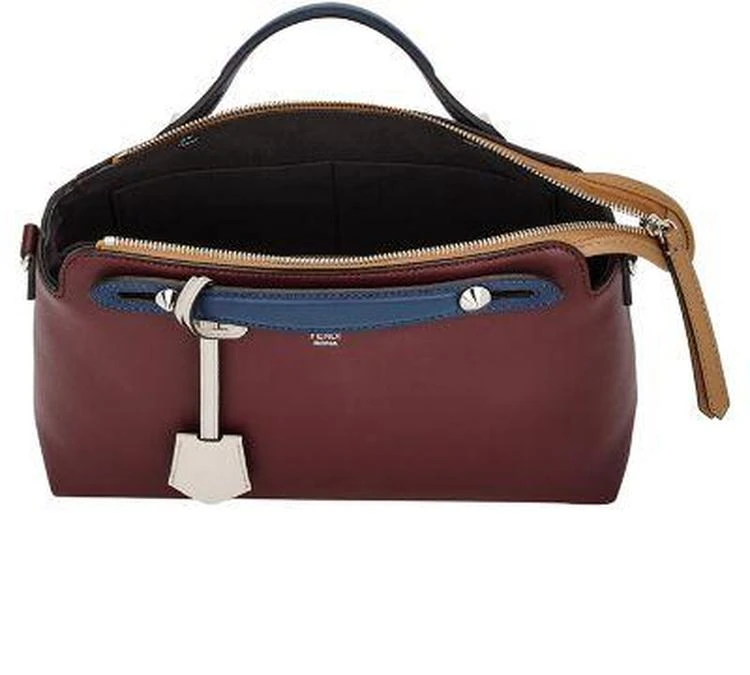商品Fendi|By The Way Small Leather Shoulder Bag,价格¥9296,第5张图片详细描述