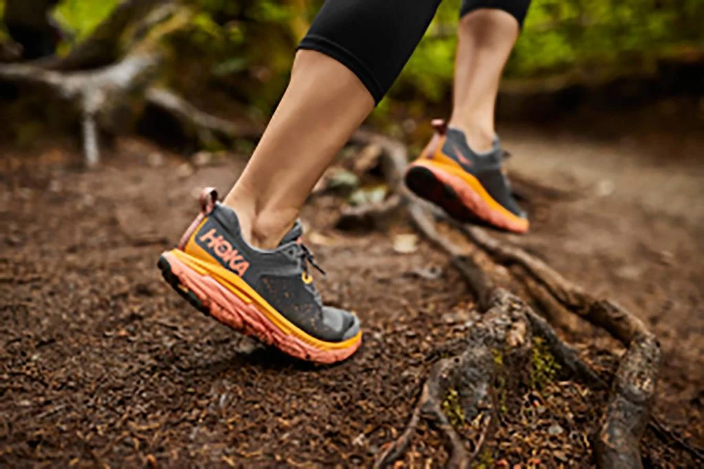 商品Hoka One One|HOKA Women's Challenger ATR 6 Running Shoes,价格¥828,第3张图片详细描述