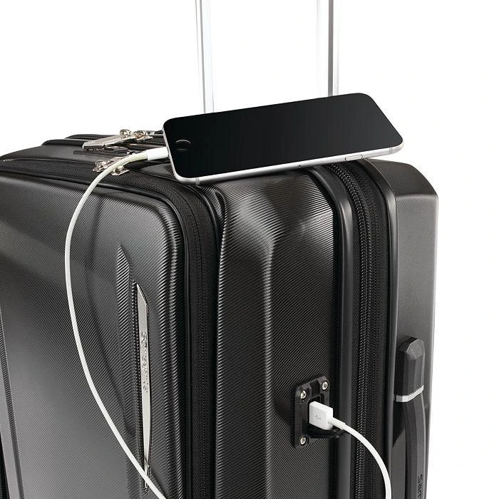 Just Right Expandable Carry On Spinner Suitcase 商品