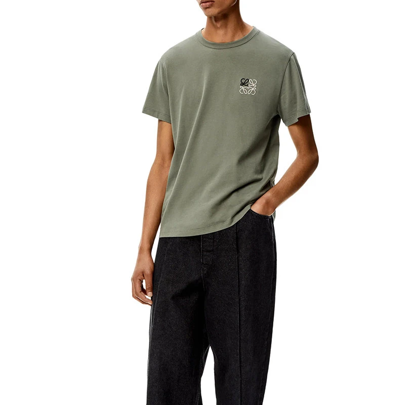 商品Loewe|【预售3-7天】LOEWE/罗意威 22年春夏新款 男士旧军绿色纯棉Logo刺绣短袖T恤H526Y22J26-4640,价格¥2648,第5张图片详细描述