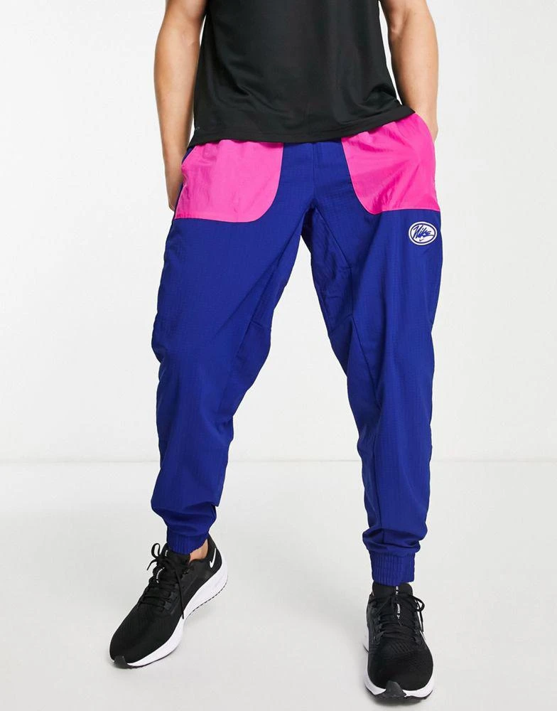 商品NIKE|Nike Training Sport Clash Di-Fit woven joggers in royal blue,价格¥249,第3张图片详细描述
