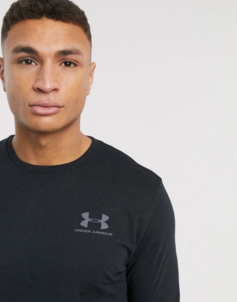 商品Under Armour|Under Armour long sleeve top with chest logo in black,价格¥182,第3张图片详细描述
