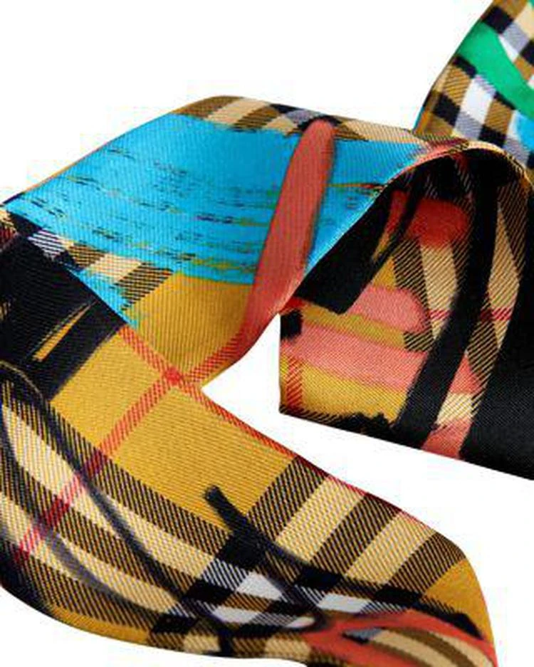 商品Burberry|Graffiti Vintage Check Silk Slim Scarf,价格¥762,第2张图片详细描述